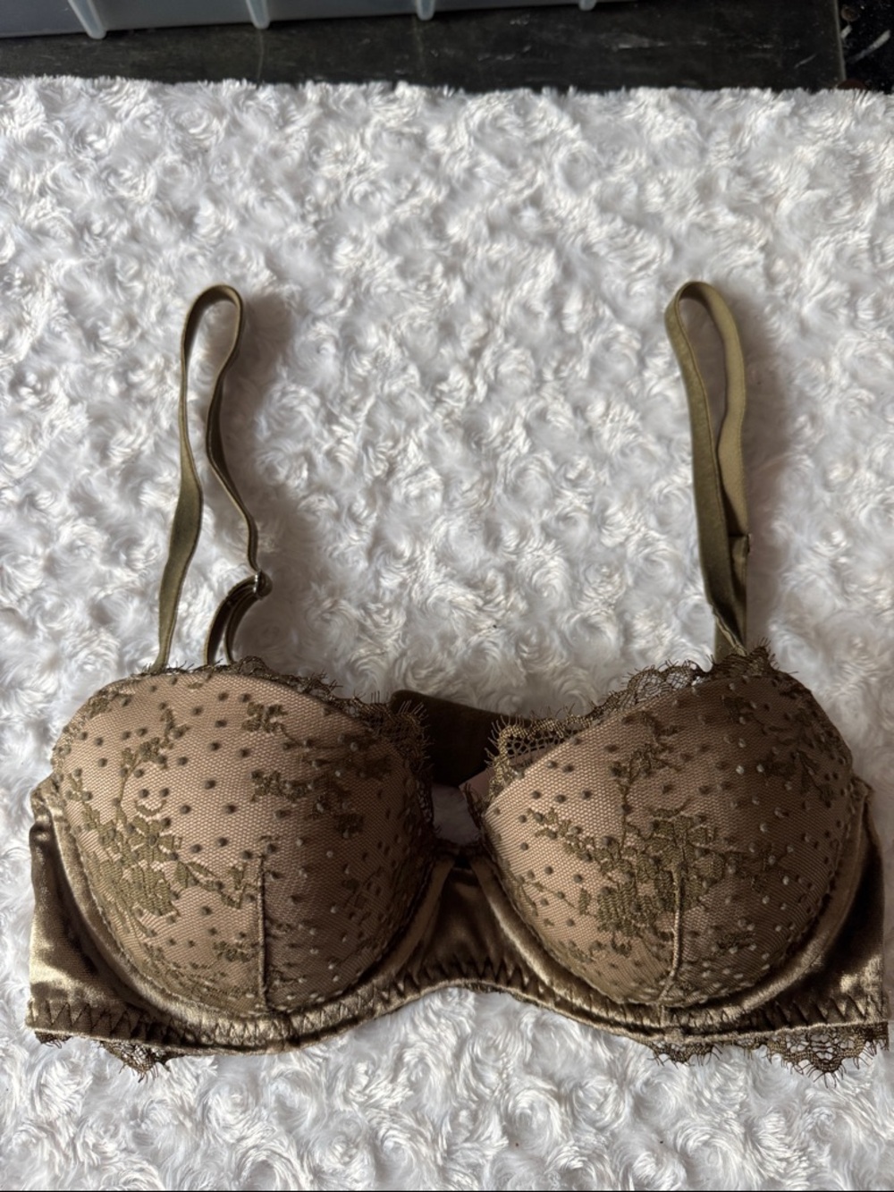 Victoria's Secret Olive Green Lace Underwire Bra